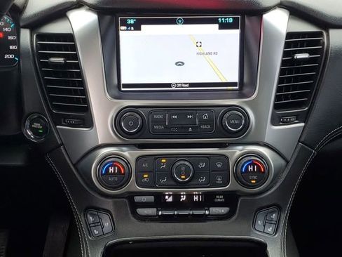 Used 2018 Chevrolet Suburban Premier image 29