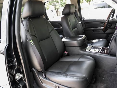 Used 2013 GMC Yukon XL Denali AWD/4WD image 50