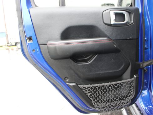 Used 2018 Jeep Wrangler Unlimited Rubicon image 33