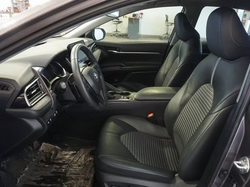 Used 2023 Toyota Camry SE image 17