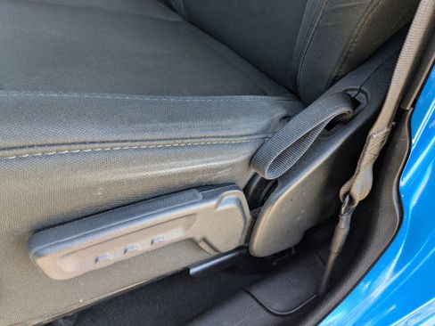 Used 2022 Jeep Gladiator Sport image 19