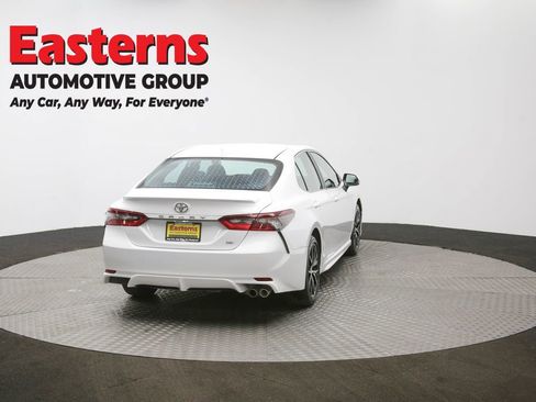 Used 2024 Toyota Camry SE image 37