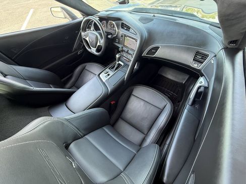 Used 2016 Chevrolet Corvette Z06 Coupe w/ 3LZ w/ 3LZ Preferred Equipment Group RWD image 35