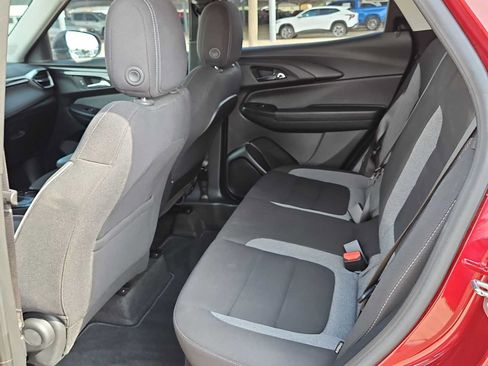 Used 2024 Chevrolet TrailBlazer LS w/ LS Convenience Package FWD image 16
