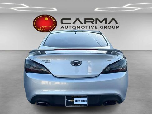 Used 2010 Hyundai Genesis 2.0T RWD image 4