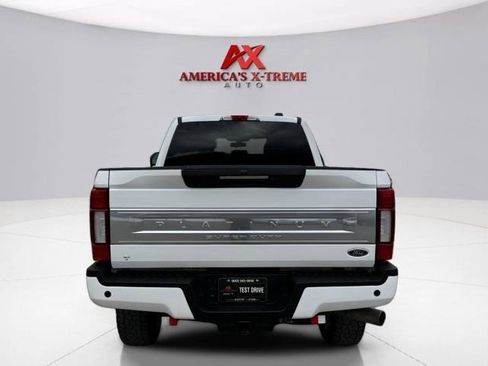 Used 2022 Ford F250 Platinum w/ FX4 Off-Road Package AWD/4WD image 5