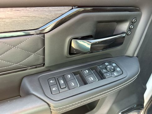 Used 2025 RAM 2500 Limited image 13