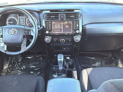 Certified 2022 Toyota 4Runner TRD Off-Road image 34