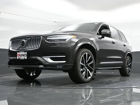 New 2025 Volvo XC90 B6 Plus w/ Protection Package Premier AWD/4WD image 45
