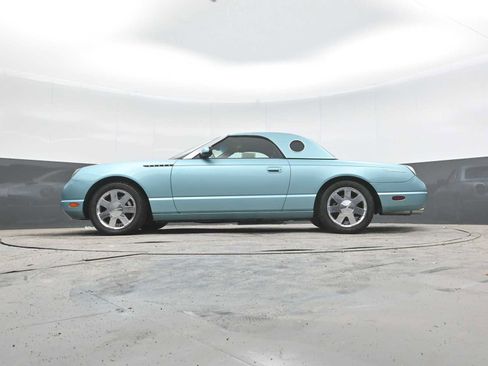 Used 2002 Ford Thunderbird RWD image 25