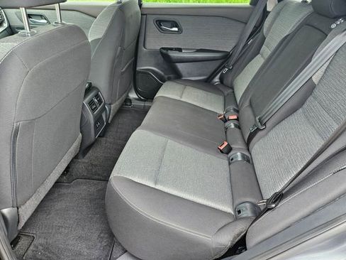 Used 2023 Nissan Rogue SV AWD/4WD image 12