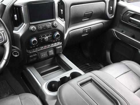 Used 2021 Chevrolet Silverado 1500 LTZ AWD/4WD image 16
