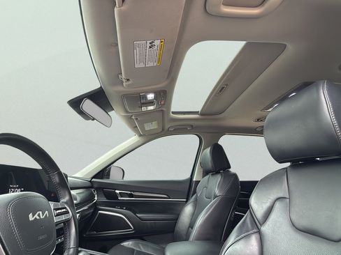 Used 2025 Kia Telluride S FWD image 23