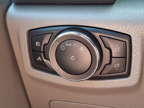 Used 2019 Ford F150 XLT AWD/4WD image 22