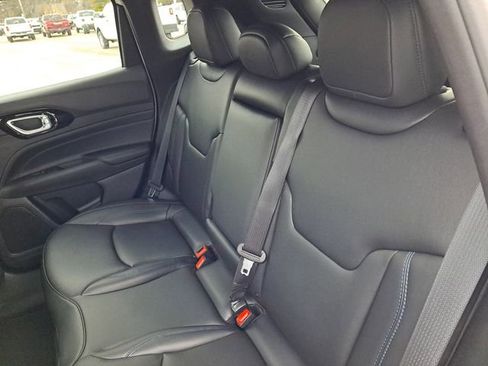 New 2026 Jeep Compass Limited image 18