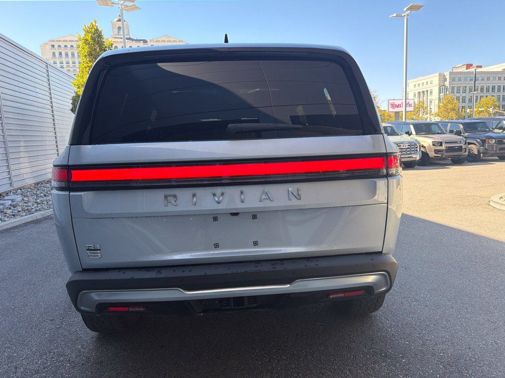 Used 2025 Rivian R1S Adventure Dual AWD/4WD image 5