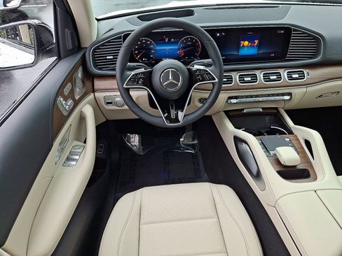 New 2026 Mercedes-Benz GLE 450 4MATIC image 7