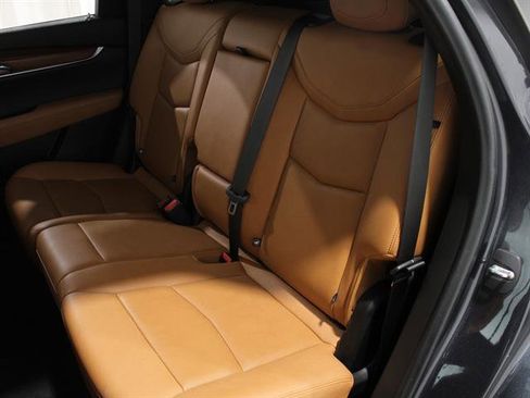 Certified 2022 Cadillac XT5 Premium Luxury image 21