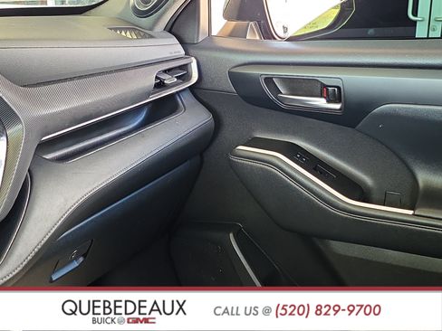 Used 2021 Toyota Highlander XSE FWD image 22