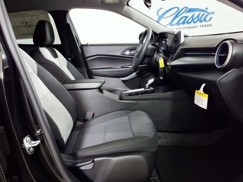 New 2026 Chevrolet Trax LS image 13