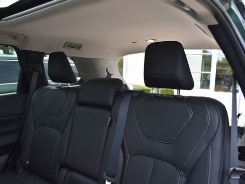 New 2026 INFINITI QX60 Luxe w/ Family Package image 29