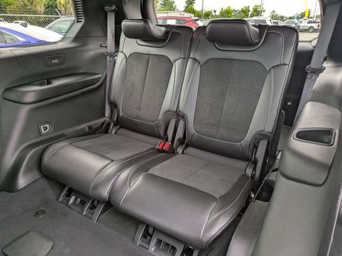 Used 2025 Jeep Grand Cherokee L Laredo RWD image 14