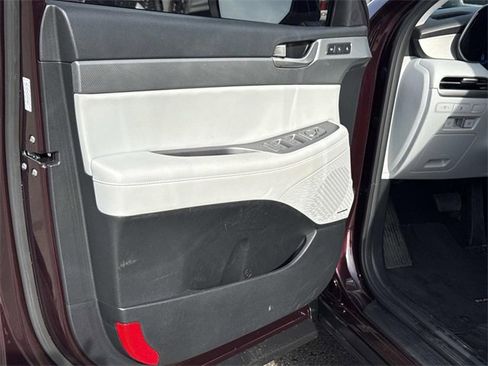 Used 2024 Hyundai Palisade SEL w/ Premium Package image 9