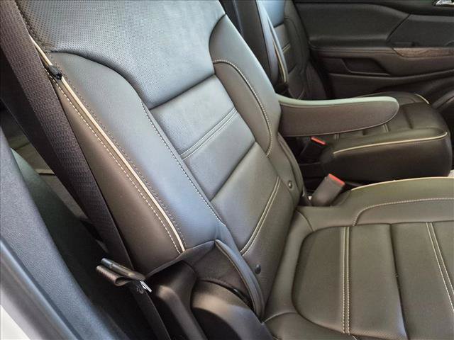 Used 2023 GMC Acadia Denali w/ Denali Ultimate Package FWD image 21