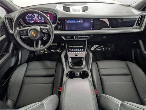 Certified 2024 Porsche Cayenne S AWD/4WD image 20
