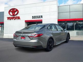 Used 2025 Toyota Camry SE FWD video 3