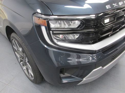 New 2025 Ford Expedition Platinum w/ Platinum Ultimate Package image 11