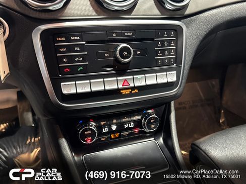 Used 2020 Mercedes-Benz GLA 250 4MATIC w/ Premium Package image 33