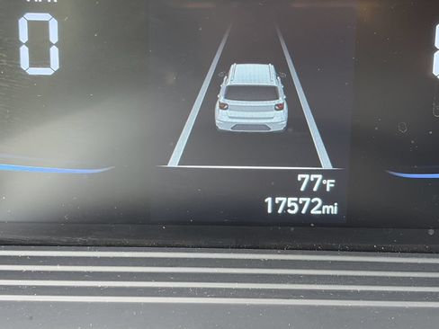 Used 2026 Hyundai Venue SEL FWD image 10
