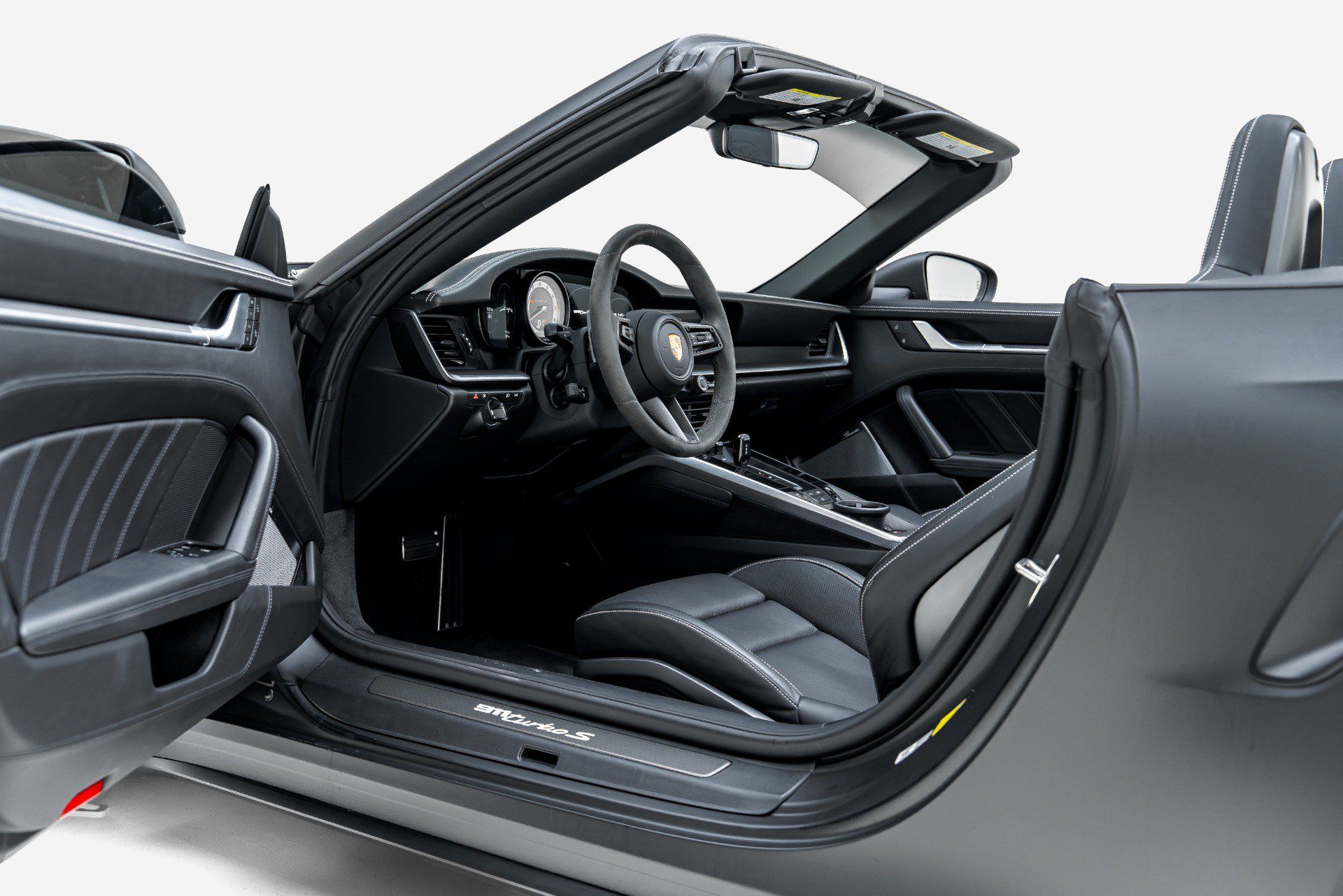 Used 2022 Porsche 911 Turbo S AWD/4WD image 3