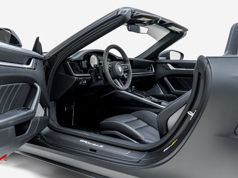 Used 2022 Porsche 911 Turbo S AWD/4WD image 3