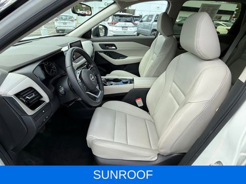 Used 2023 Nissan Rogue SL AWD/4WD image 13
