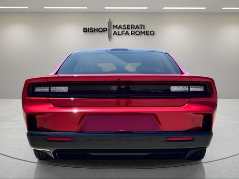Used 2024 Dodge Charger Daytona R/T w/ Plus Group AWD/4WD image 4