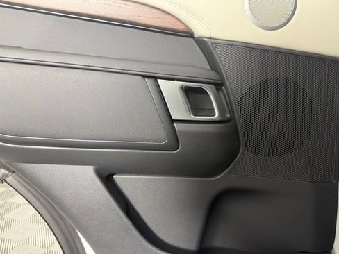 New 2026 Land Rover Discovery S AWD/4WD image 23