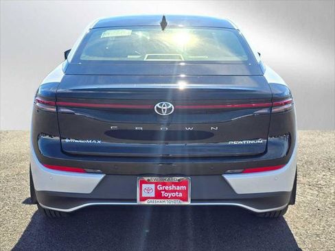 Certified 2026 Toyota Crown Platinum image 5
