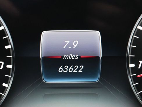 Used 2018 Mercedes-Benz S 560 4MATIC Sedan w/ Premium Package image 13