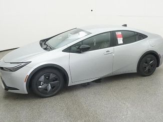 New 2026 Toyota Prius Plug-In Hybrid video 2