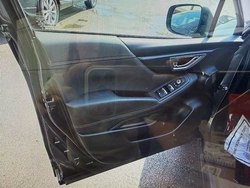 Used 2020 Subaru Forester Premium AWD/4WD image 9