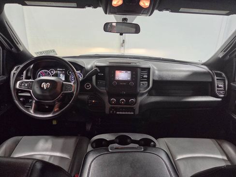 Used 2024 RAM 2500 Tradesman w/ Chrome Appearance Group AWD/4WD image 16
