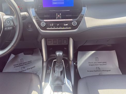 Used 2024 Toyota Corolla Cross LE w/ Moonroof Package FWD image 15