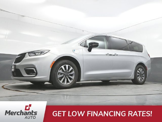Used 2024 Chrysler Pacifica Limited FWD image 23