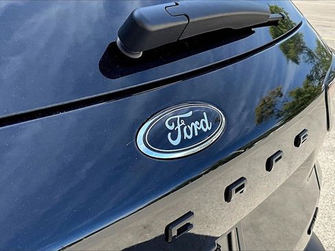 Certified 2022 Ford Escape SEL w/ SEL Stealth AWD Package image 31