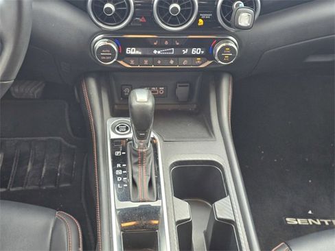 Used 2024 Nissan Sentra SR w/ SR Premium Package image 16