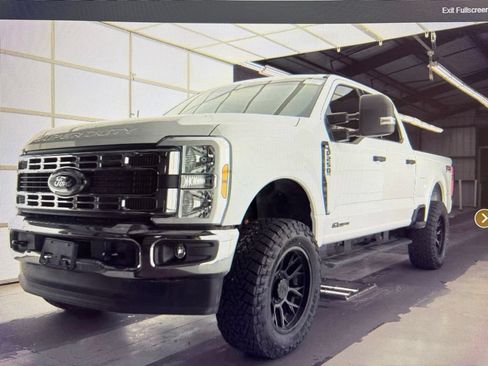 Used 2025 Ford F250 XLT w/ FX4 Off-Road Package AWD/4WD image 1