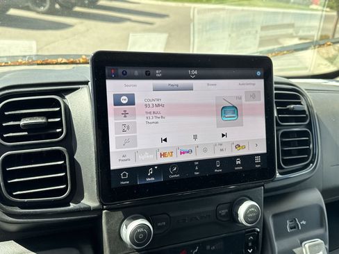 New 2025 RAM ProMaster Tradesman w/ Convenience Group image 24