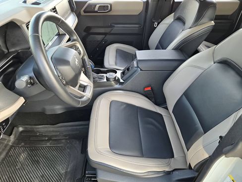 Used 2024 Ford Bronco Wildtrak AWD/4WD image 12